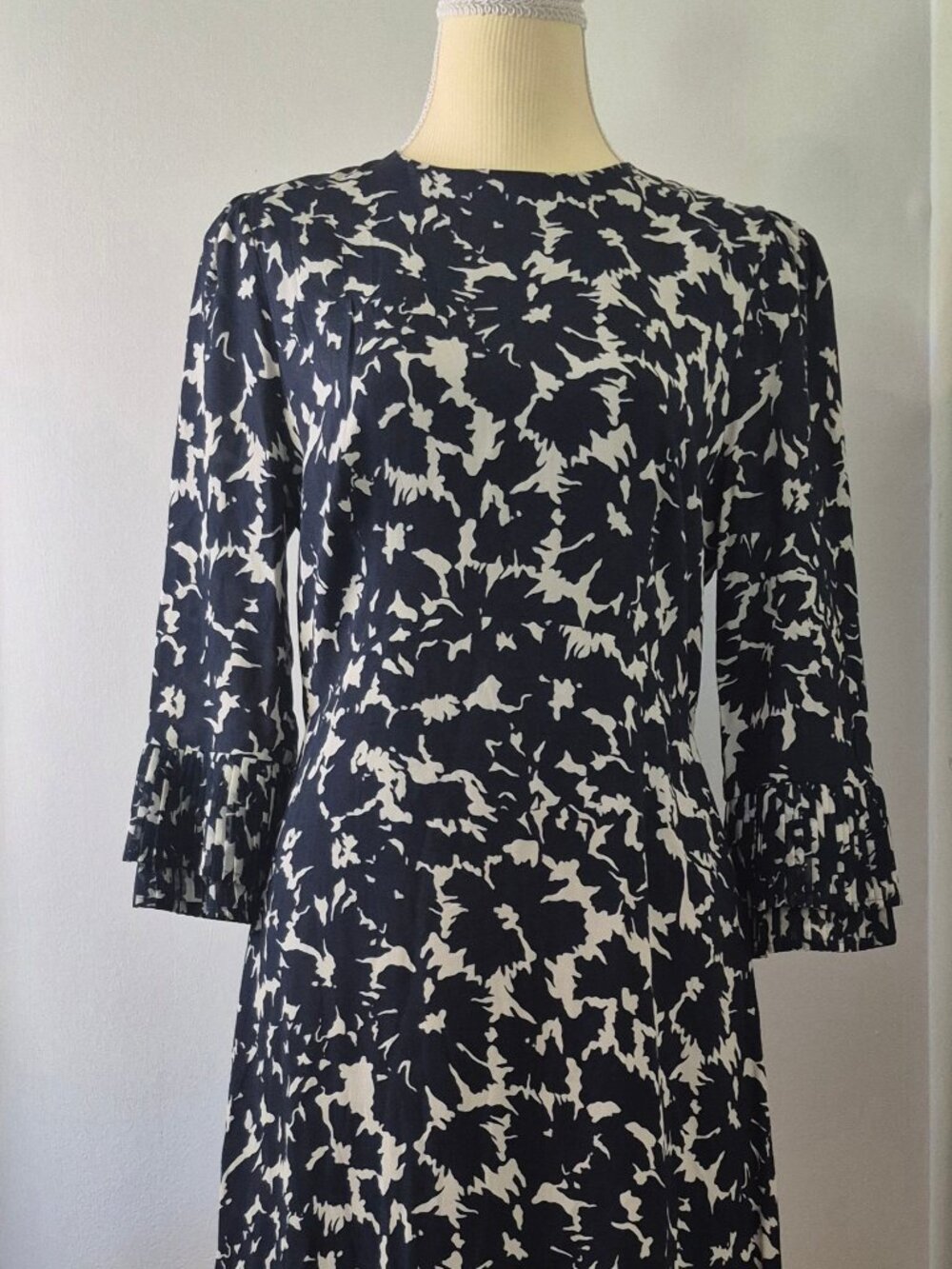 Mint Velvet 10 Miley Floral Midi Dress Tiered Ruffle Empire Modest Quiet Luxury